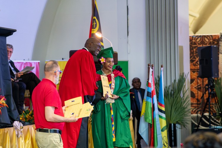 Remise des diplômes au Vanuatu 2025