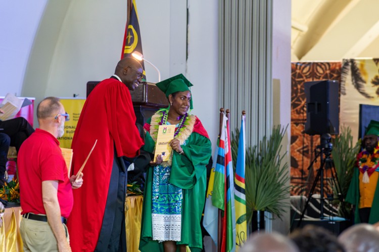 Remise des diplômes au Vanuatu 2025
